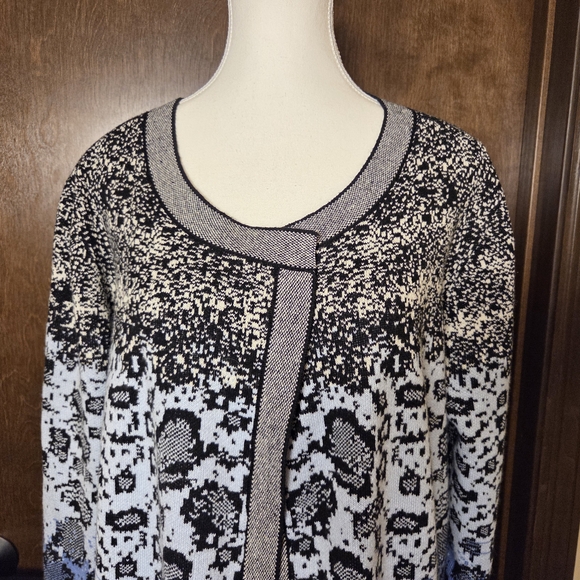 Roz & Ali Gray, Black and Blue Long Knit Cardigan Sweater - Picture 2 of 10